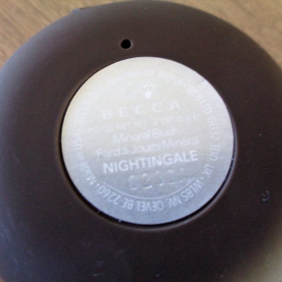 BOGO Becca Nightingale Blush - Picture 4 of 7